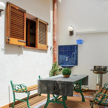 Stunning Apartment In Tossa De Mar Apartment *